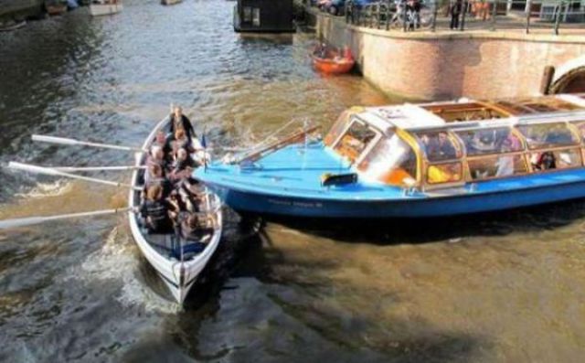Bad Days Happen (23 pics)
