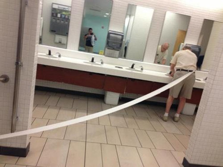 Bad Days Happen (23 pics)