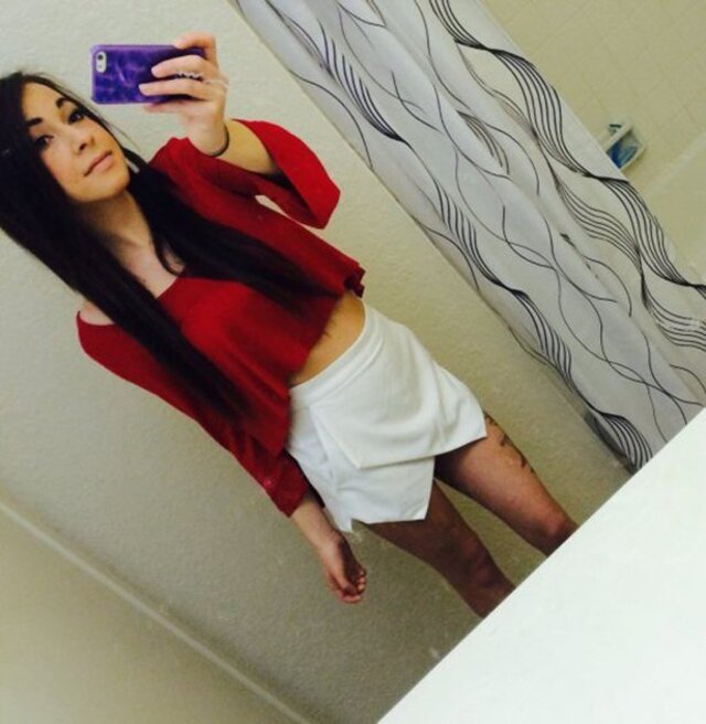 Selfie Girls (21 pics)