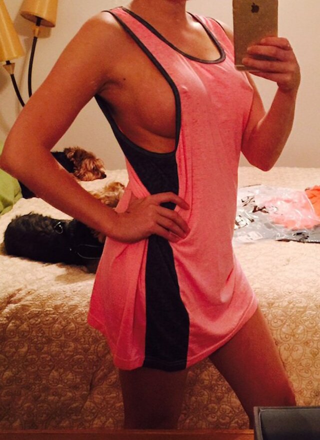 Braless Girls (21 pics) Braless Girls (21 pics)