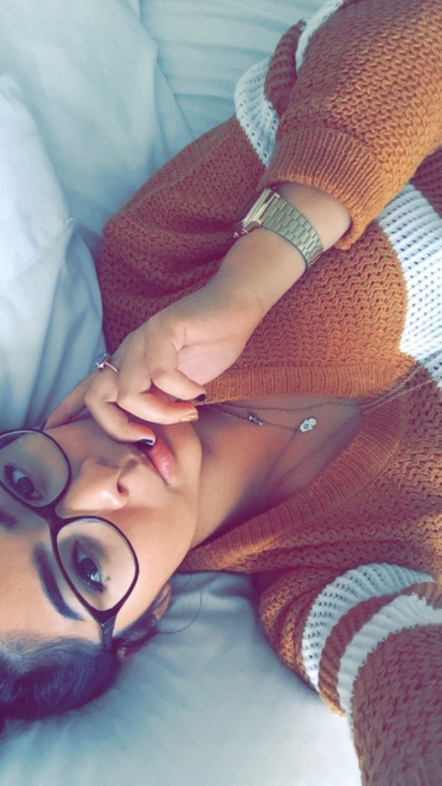 Girls In Glasses (21 pics)