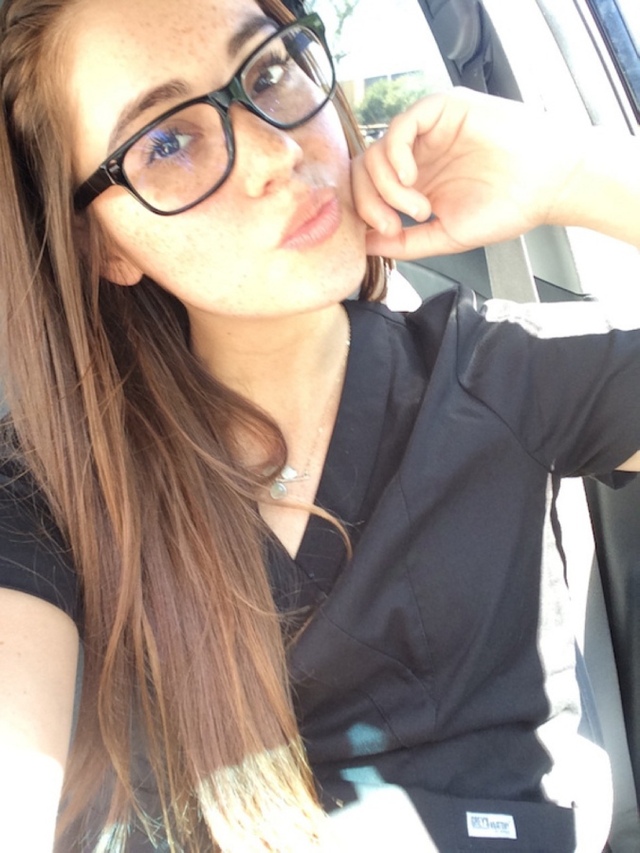 Girls In Glasses (21 pics)