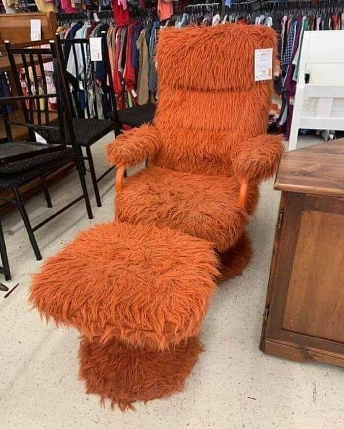 Weird Finds In Thrift Shops (25 pics)