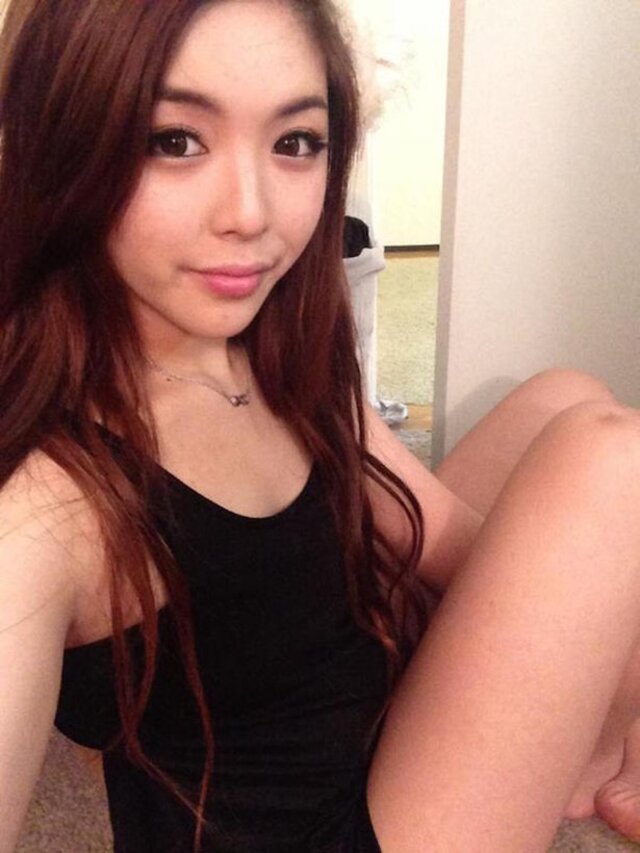 Asian Girls (21 pics) Asian Girls (21 pics)