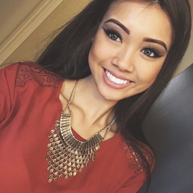 Asian Girls (21 pics) Asian Girls (21 pics)