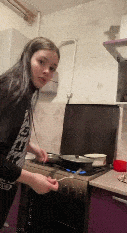 Acid GIFs, May 1 (25 gifs) Acid GIFs, May 1 (25 gifs)