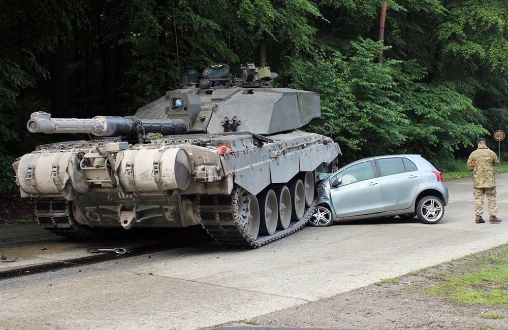 Bad Days Happen (31 pics)