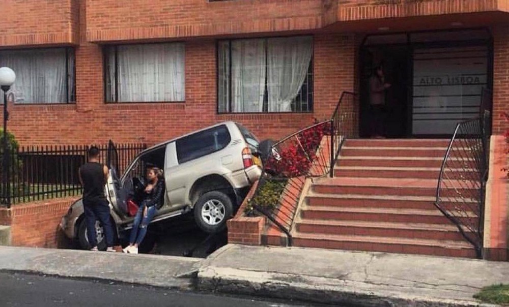 Bad Days Happen (31 pics)