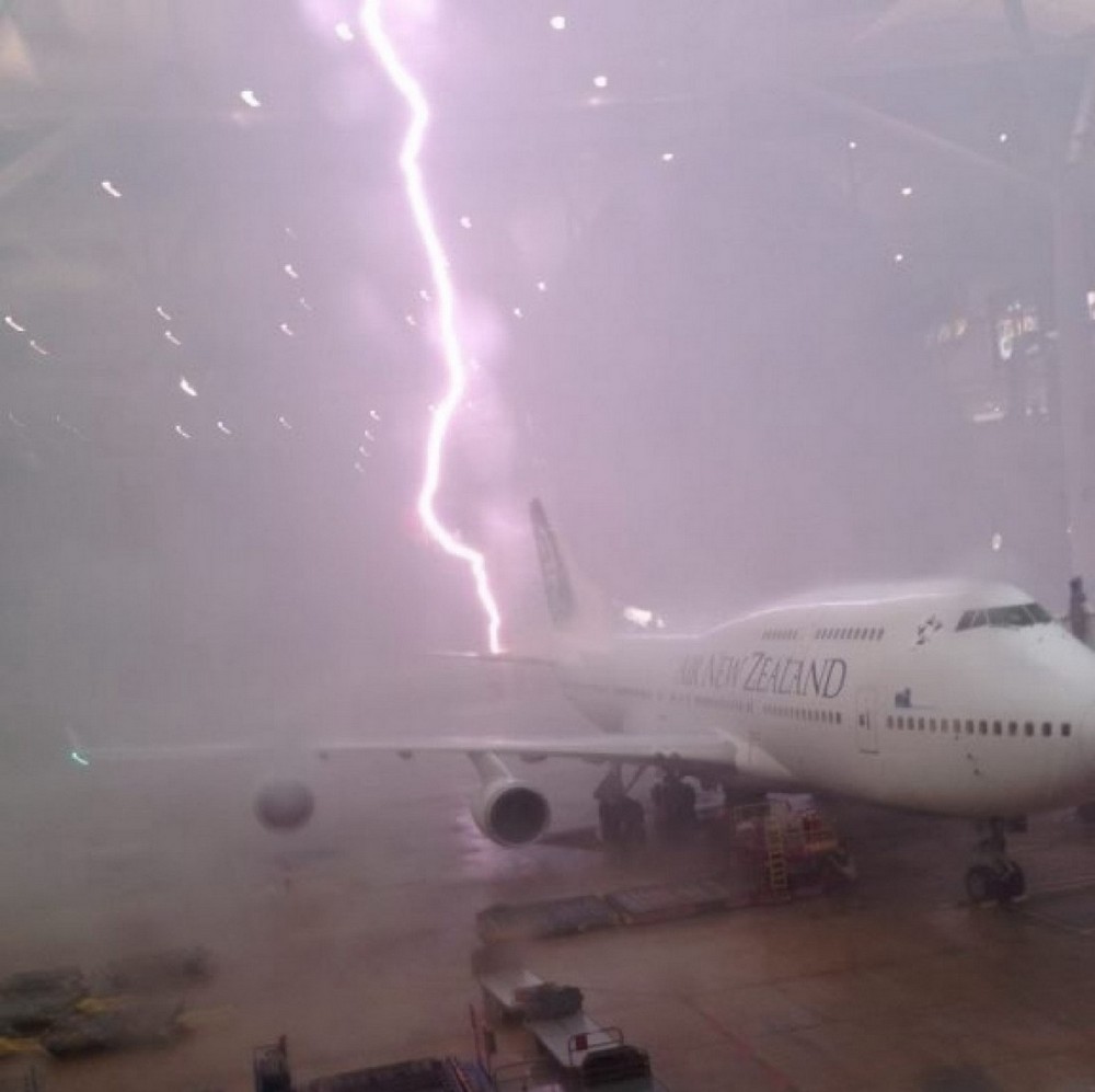 Bad Days Happen (31 pics)