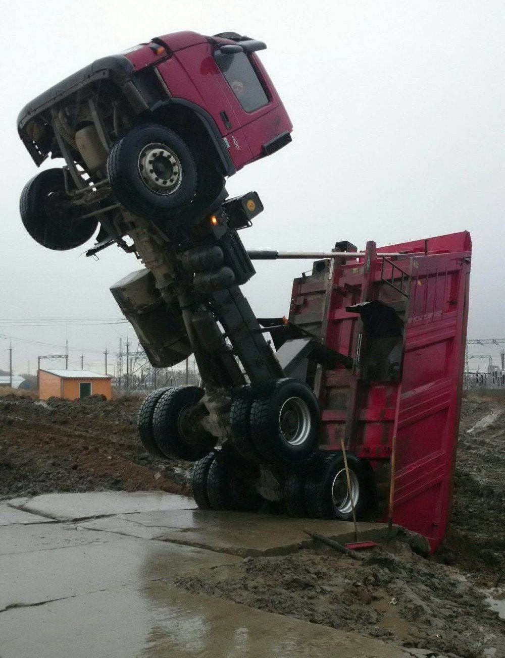 Bad Days Happen (31 pics)