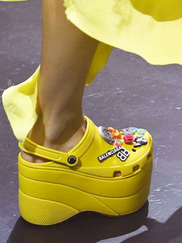 Odd Shoes (19 pics)