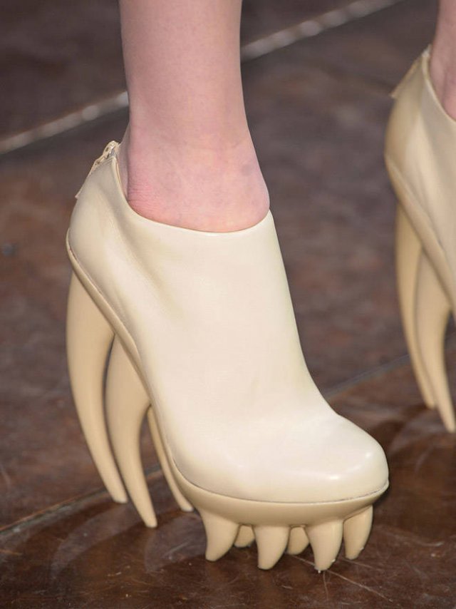 Odd Shoes (19 pics)