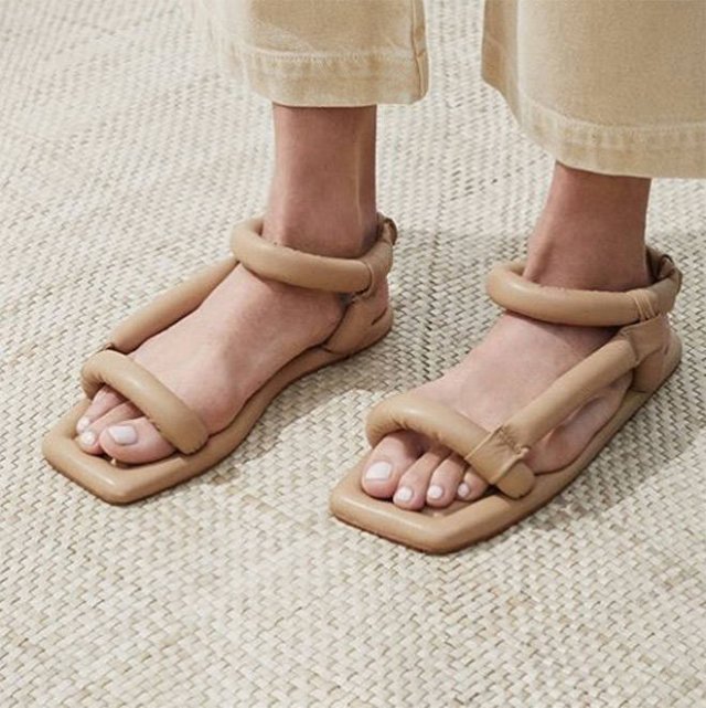 Odd Shoes (19 pics)