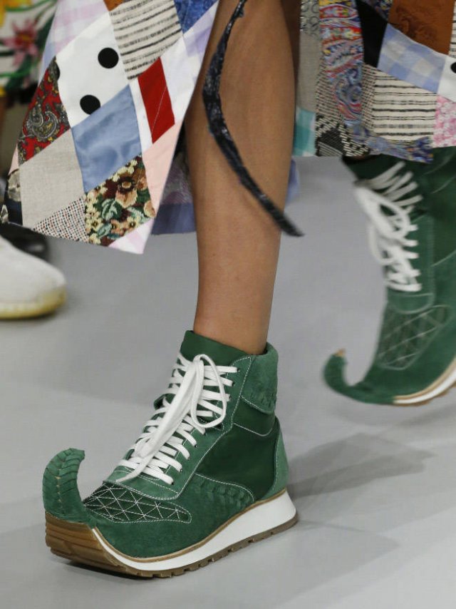 Odd Shoes (19 pics)