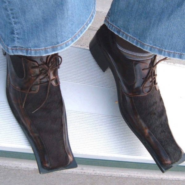 Odd Shoes (19 pics)