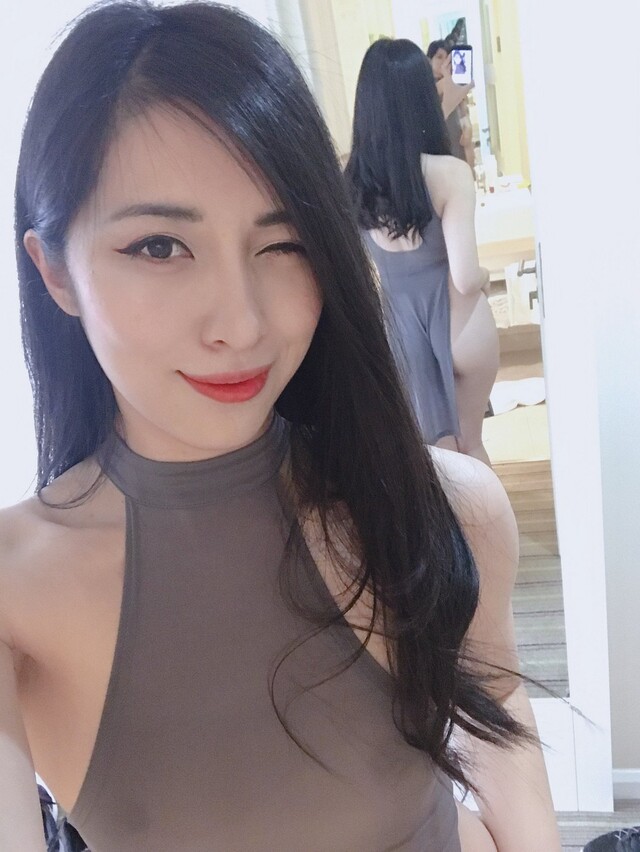 Asian Girls (21 pics)