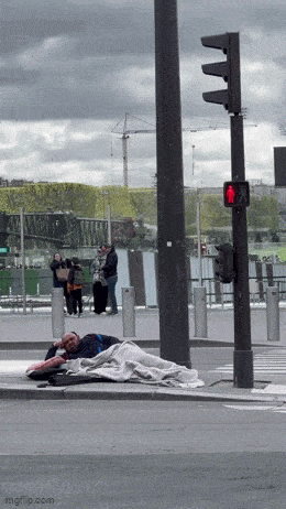 Acid GIFs, May 4 (25 gifs)