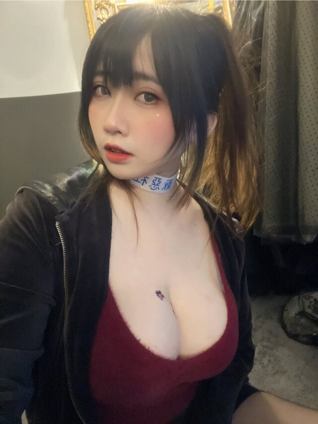 Asian Girls (21 pics)