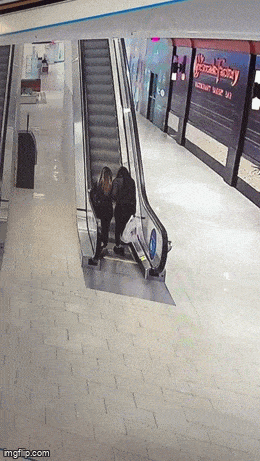 Acid GIFs, May 5 (25 gifs) Acid GIFs, May 5 (25 gifs)