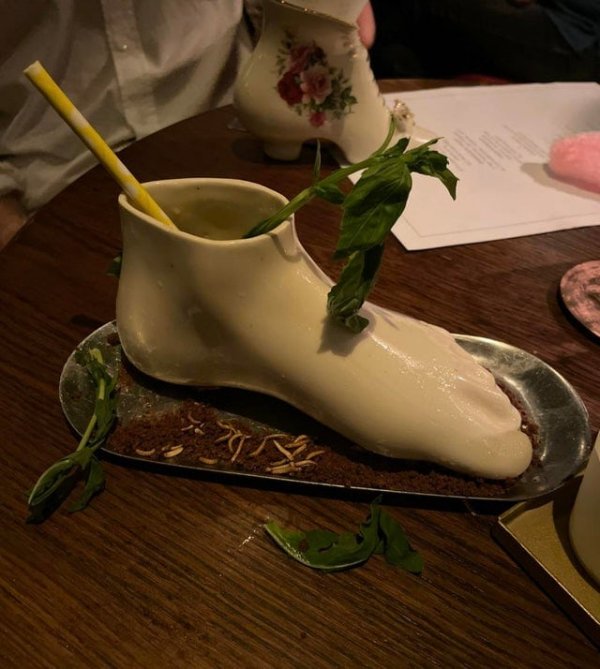 Crazy Food Serving (15 pics) Crazy Food Serving (15 pics)