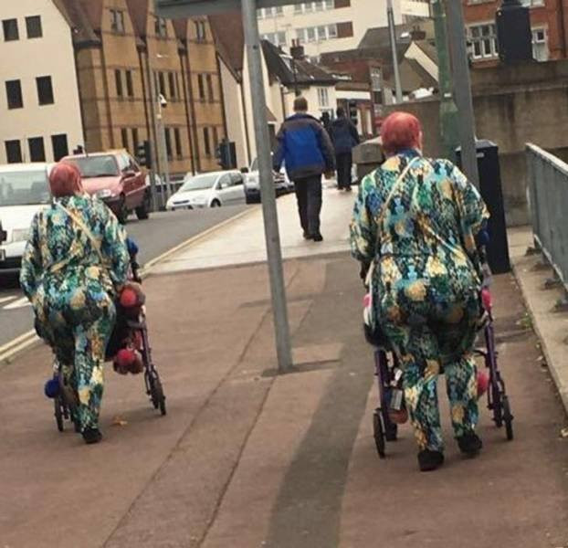 Glitches In The Matrix (14 pics)