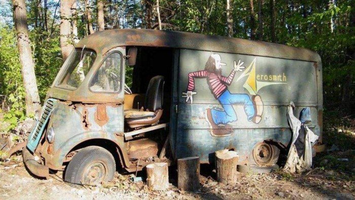 Unexpected Finds In The Forests (14 pics)