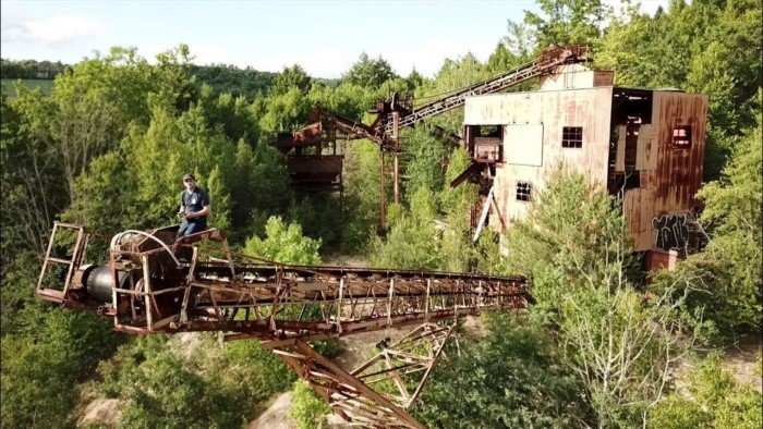 Unexpected Finds In The Forests (14 pics)
