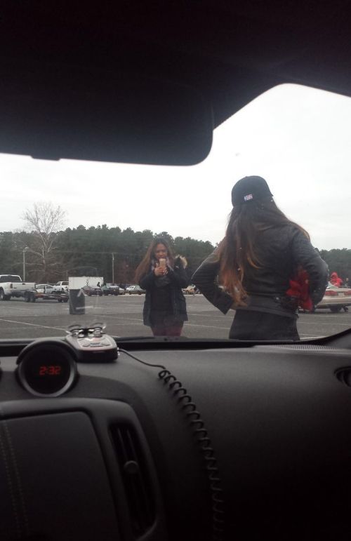 Strange Encounters On The Road (23 pics)