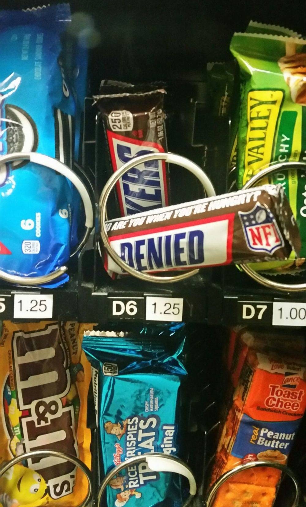 Bad Days Happen (27 pics)