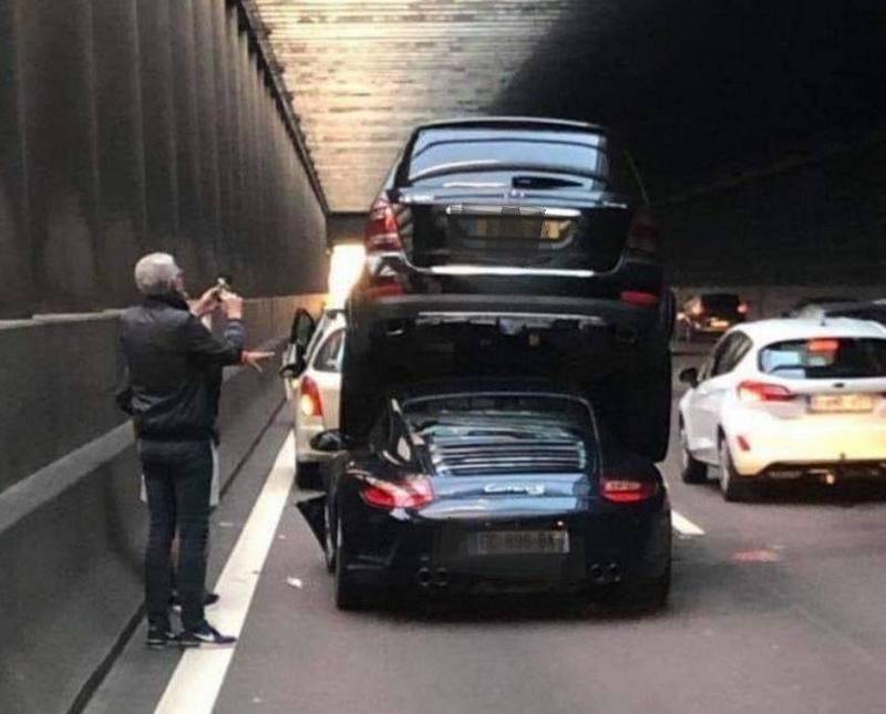 Bad Days Happen (27 pics)