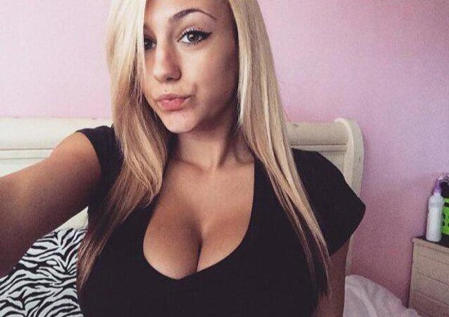 Busty Girls (21 pics) Busty Girls (21 pics)