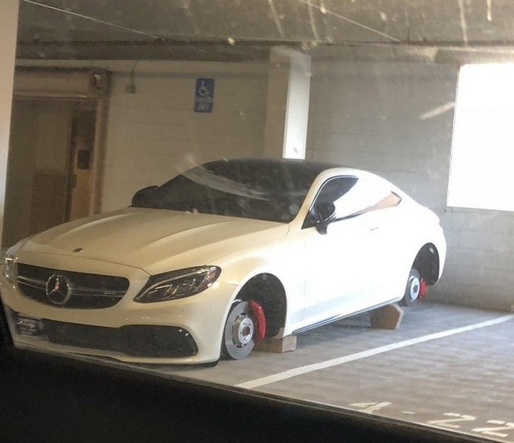 Bad Days Happen (29 pics)