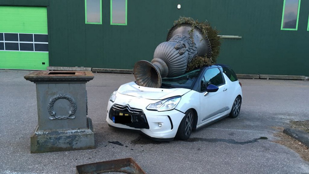 Unfortunate Situations (25 pics)