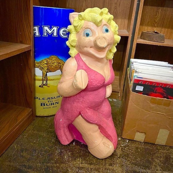 Weird Finds In Thrift Shops (29 pics)