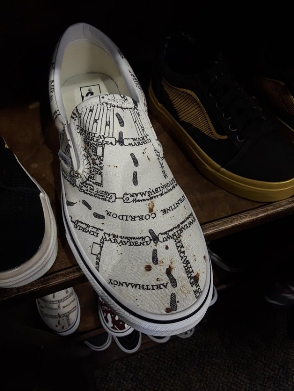Strange Clothes (17 pics)
