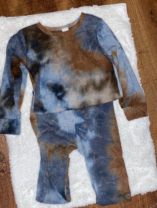 Strange Clothes (17 pics)