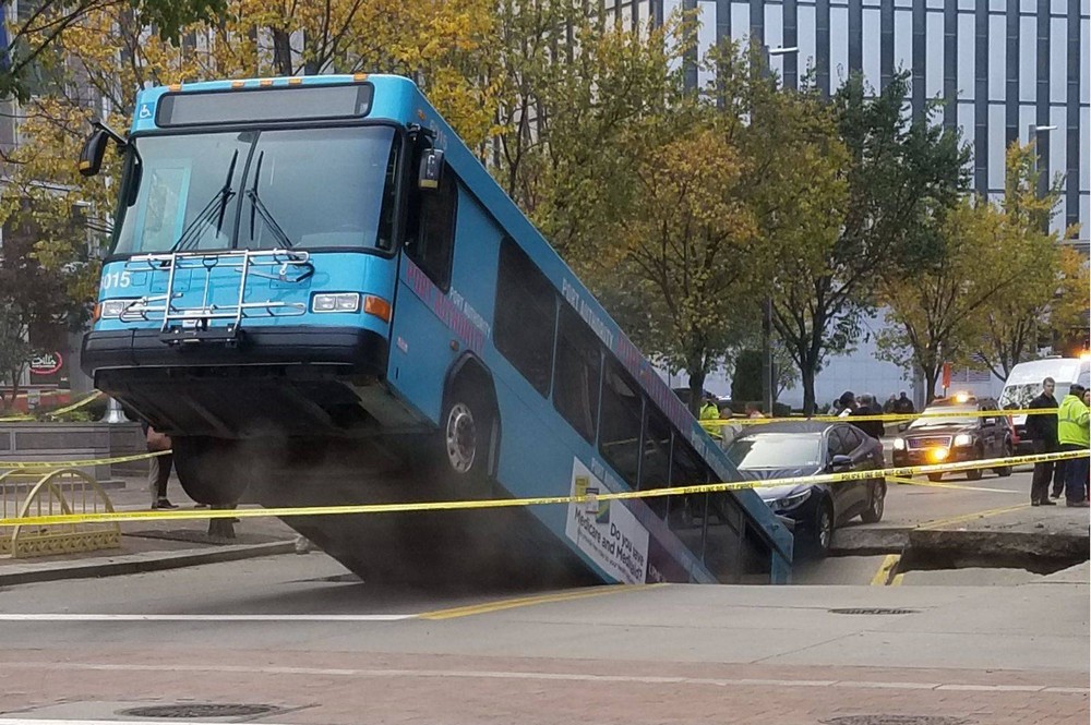 Bad Days Happen (29 pics)