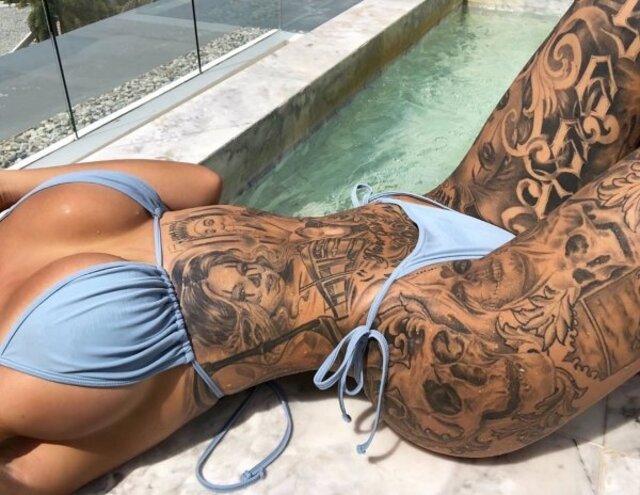 Tattooed Girls (21 pics)