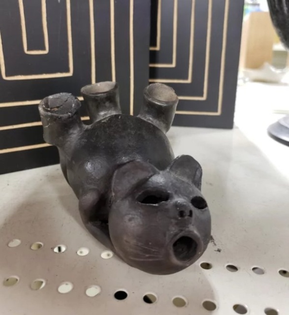 Weird Finds In Thrift Shops (27 pics)