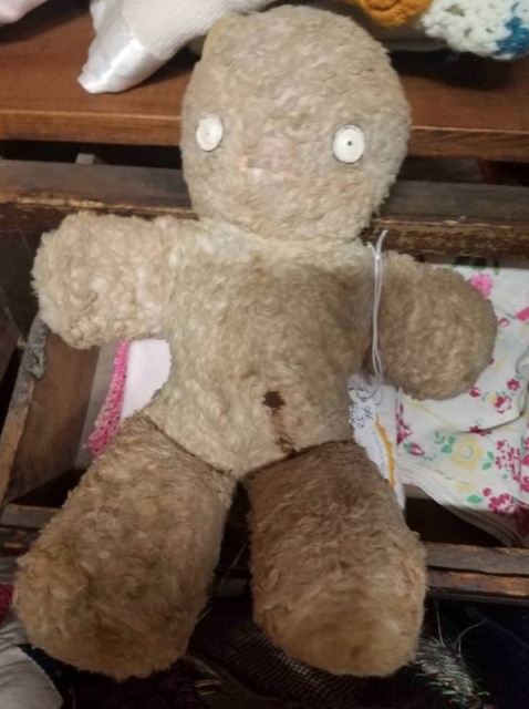 Weird Finds In Thrift Shops (27 pics)