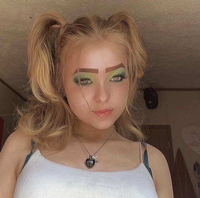Terrible Eyebrows (16 pics)