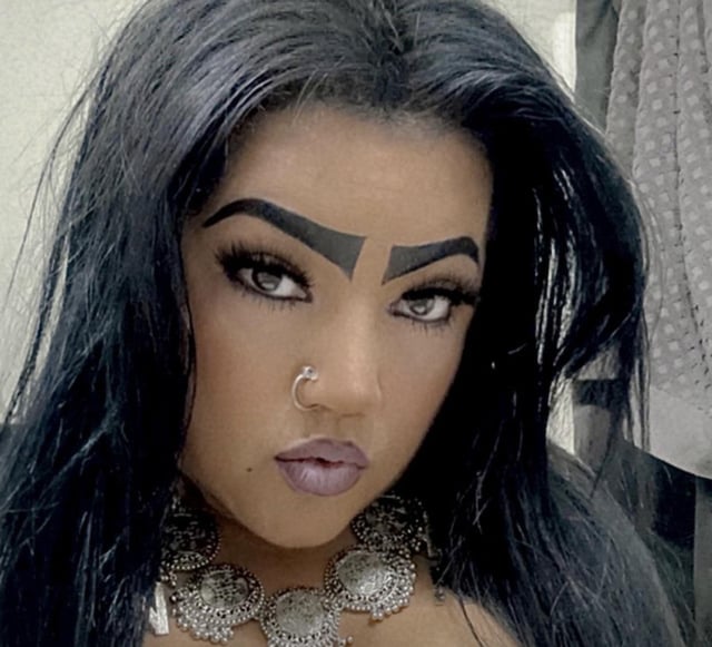 Terrible Eyebrows (16 pics)