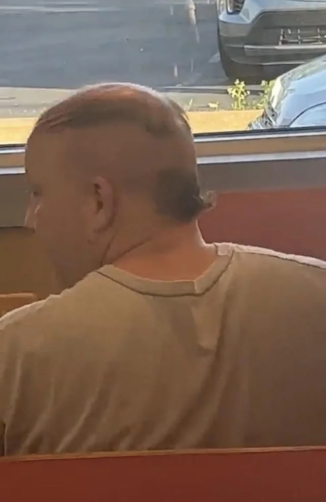 Awful Haircuts (14 pics) Awful Haircuts (14 pics)