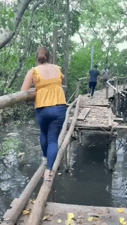 Acid GIFs, May 15 (25 gifs) Acid GIFs, May 15 (25 gifs)