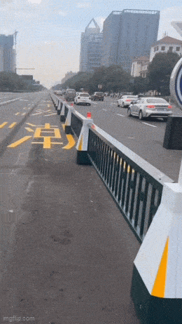 Acid GIFs, May 15 (25 gifs) Acid GIFs, May 15 (25 gifs)