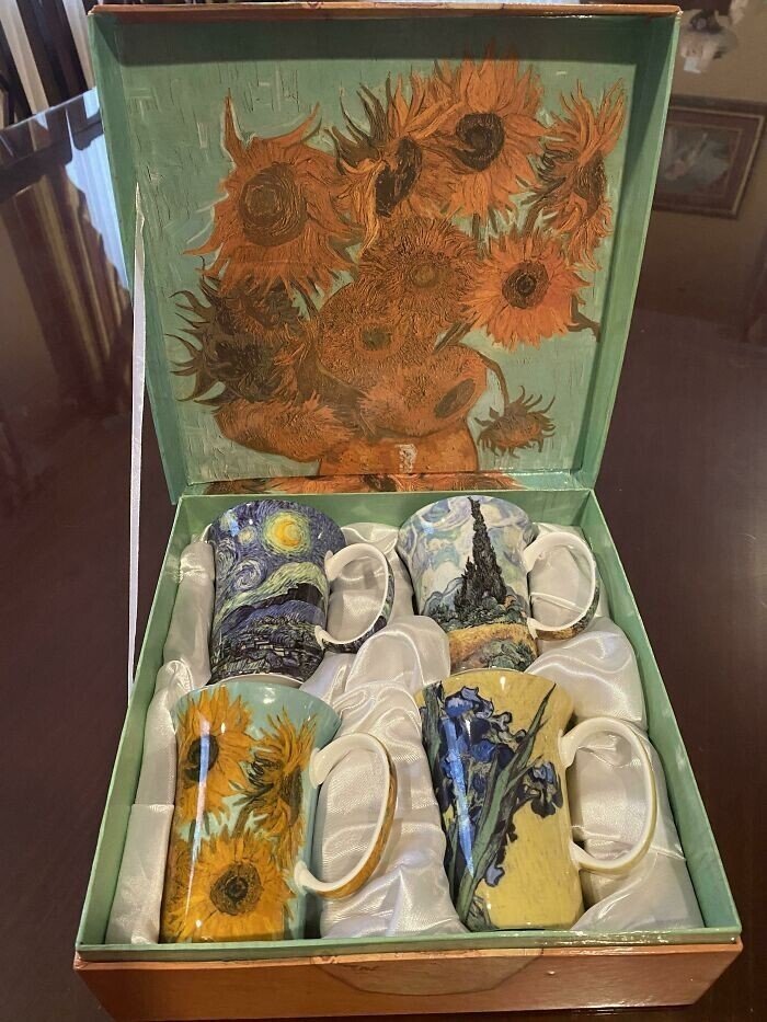 Weird Finds In Thrift Shops (23 pics)