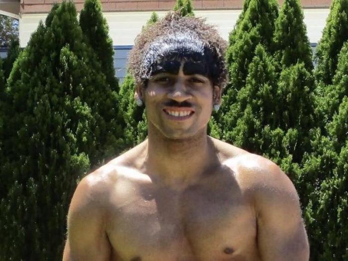 Awful Haircuts (21 pics) Awful Haircuts (21 pics)