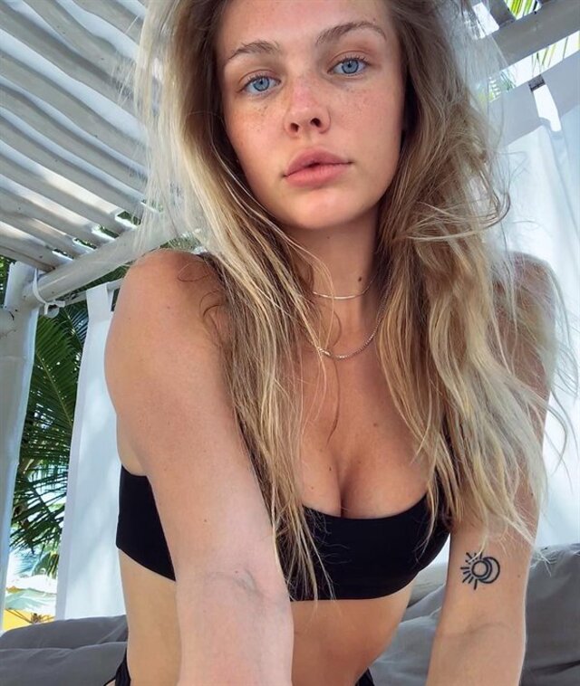 Slim Girls (21 pics)