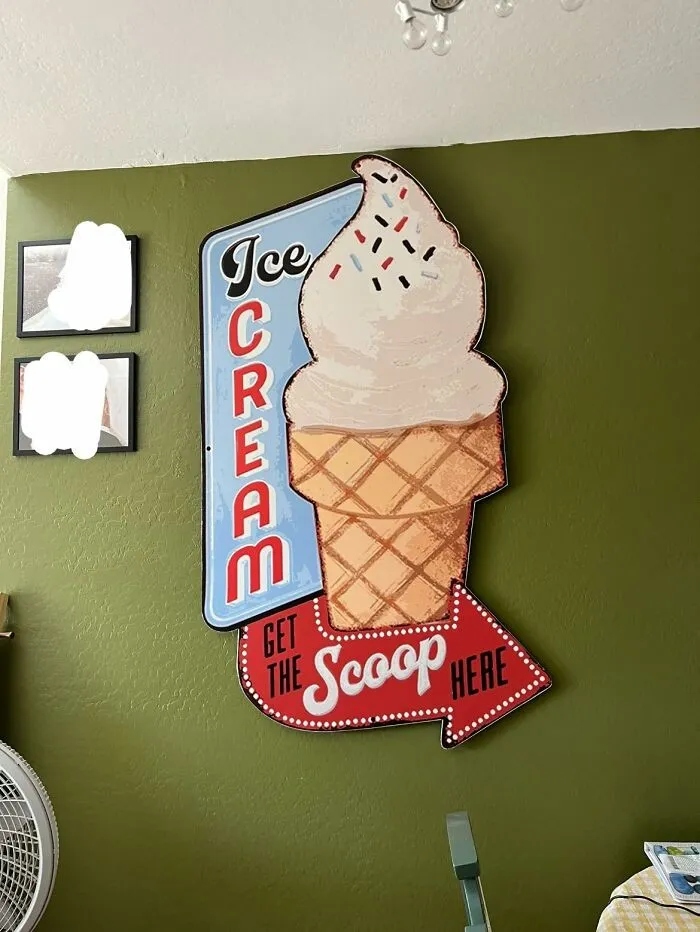 Weird Finds In Thrift Shops (23 pics)