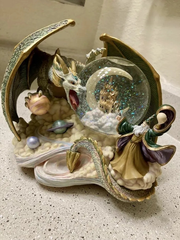 Weird Finds In Thrift Shops (23 pics)